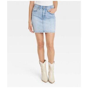 Universal Thread Jean Denim Skirt NWT Light Washed Frayed Hem Women's Sz 18